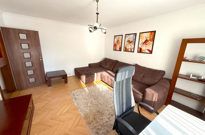 Apartament 3 camere de vanzare BUCURESTI - Bucuresti anunturi imobiliare Bucuresti