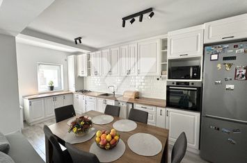 Apartament 3 camere de vanzare SIBIU - Sibiu anunturi imobiliare Sibiu