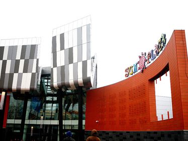 Pasajul care leagă centrul comercial Sun Plaza de metrou e gata
