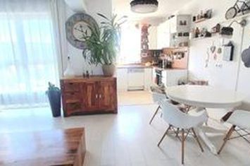 Apartament 3 camere de vanzare BRASOV - Brasov anunturi imobiliare Brasov