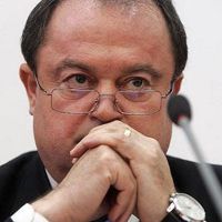 (UPDATE ) Ministrul Blaga îşi prezintă strategia pentru locuinţe şi dezvoltare regională