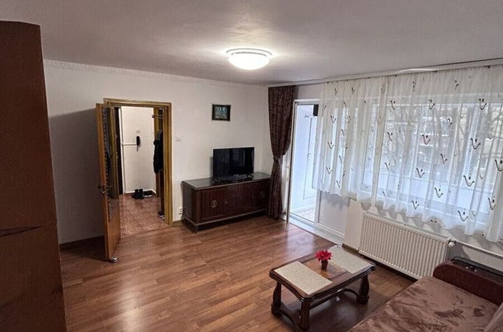 Inchiriez apartament 3 camere zona Gorjului-Militari, Str. Cernisoara, la 3 minute metrou-Piata Gorjului, igienizat. anunturi imobiliare Bucuresti