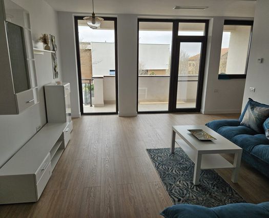 Apartament 3 camere Damaroaia, 86 mp