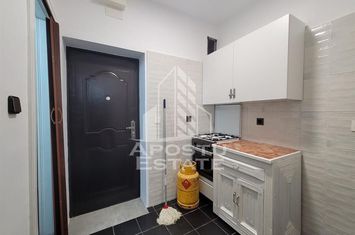 Garsoniera langa Iulius Mall zona Lipovei etaj 1 anunturi imobiliare Timis