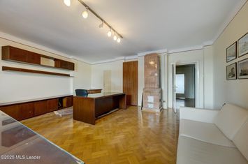 Apartament 3 camere, 122 mp, in vilă istorică - Bd. Carol I, nr. 59 anunturi imobiliare Bucuresti