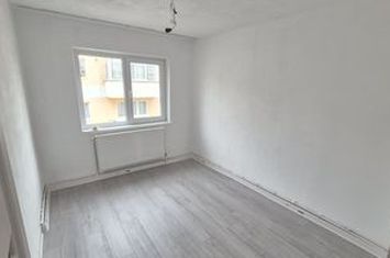 Apartament 2 camere de vanzare BUMBESTI-JIU - Gorj anunturi imobiliare Gorj