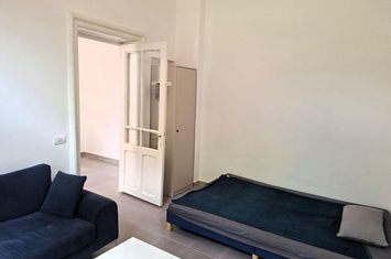 Casa cu 1 camera in curte comuna cu loc de parcare anunturi imobiliare Bucuresti