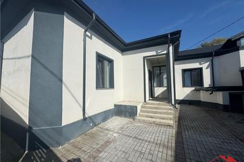 Casă - 3 camere de vanzare CENTRAL - Vrancea anunturi imobiliare Vrancea