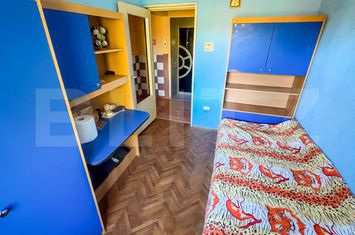 Apartament 3 camere de vanzare SIMERIA - Hunedoara anunturi imobiliare Hunedoara