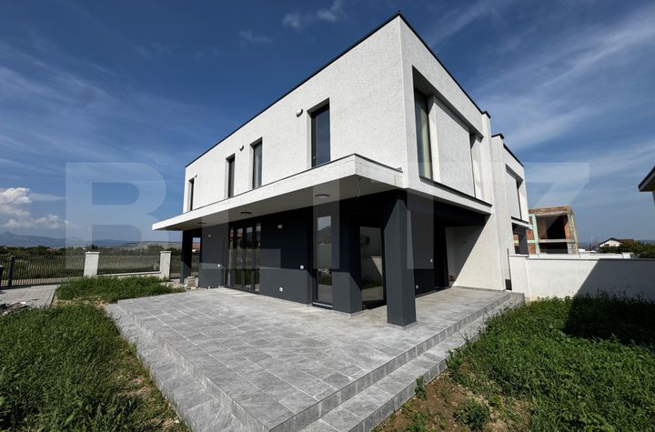 Vilă - 4 camere de vanzare ALBA IULIA - Alba anunturi imobiliare Alba