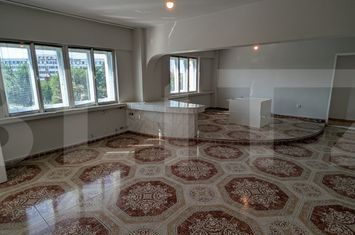 Apartament 4 camere de vanzare ARAD - Arad anunturi imobiliare Arad