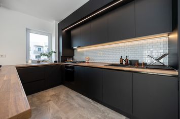 Apartament Alphaville cu vedere superba spre Tampa anunturi imobiliare Brasov