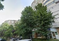 1.000 €, Spațiu comercial