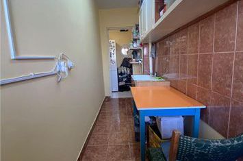 Garsonieră de vanzare TRACTORUL - Brasov anunturi imobiliare Brasov