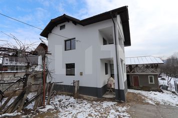 Casă - 5 camere de vanzare TARGOVISTE - Dambovita anunturi imobiliare Dambovita