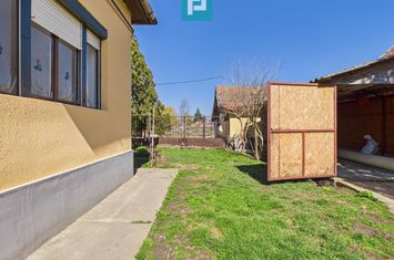 Casă cu 3 camere lângă frontiera Turnu anunturi imobiliare Arad