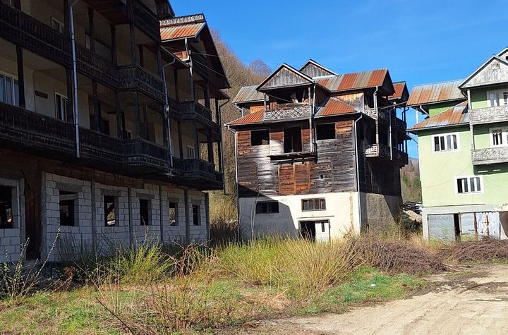 Imobile in complex turistic de vanzare - Valea Mare (Sant) - Bistrita Nasaud anunturi imobiliare Bistrita Nasaud