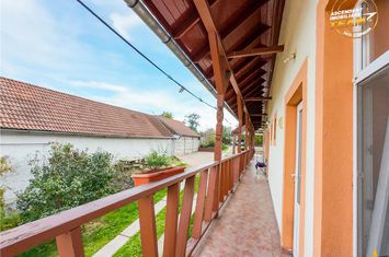 Apartament 2 camere de vanzare CENTRAL - Covasna anunturi imobiliare Covasna