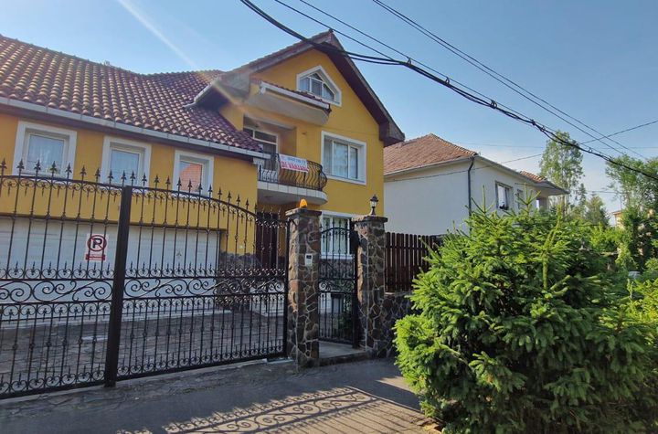 Casă - 6 camere de vanzare SEMICENTRAL - Mures anunturi imobiliare Mures