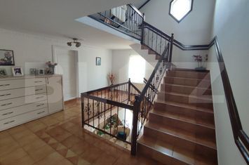 Vilă - 6 camere de vanzare RADAUTI - Suceava anunturi imobiliare Suceava