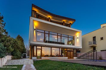 Casa TA de pe malul lacului Mogosoaia anunturi imobiliare Bucuresti