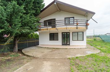 Vilă in Valea Ursului Miroslava, Teren generos de 1495mp anunturi imobiliare Iasi