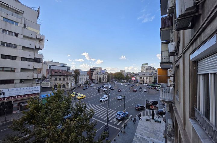 Romana Coloane apartament 3 camere  de vanzare anunturi imobiliare Bucuresti