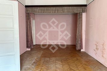 Apartament ultracentral de vanzare, zona Teatrului Oradea anunturi imobiliare Bihor