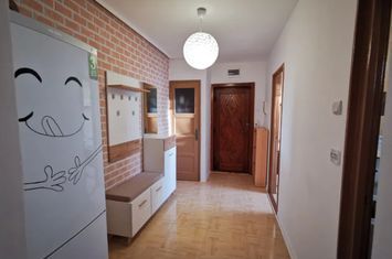 Apartament 2 camere de vanzare VASILE AARON - Sibiu anunturi imobiliare Sibiu