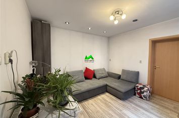 Casă - 5 camere de vanzare CENTRAL - Sibiu anunturi imobiliare Sibiu