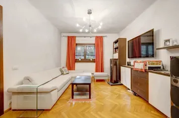 Vilă - 5 camere de vanzare DOMENII - Bucuresti anunturi imobiliare Bucuresti
