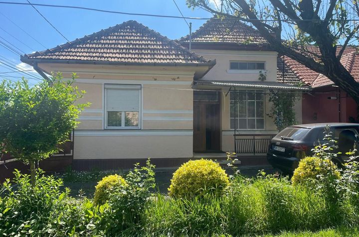 Casa 3 camere,122 mp,275 mp teren, 0% comision anunturi imobiliare Mures