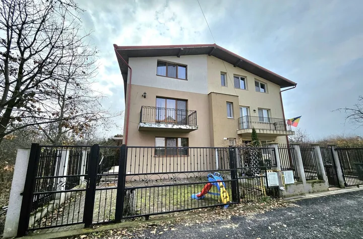 Duplex 5 camere + mansardă, 230 mp utili, terasă si curte, Sector 1/ Băneasa - Str Muntele Găina anunturi imobiliare Bucuresti