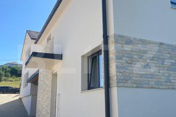 Casă - 4 camere de vanzare DEZMIR - Cluj anunturi imobiliare Cluj