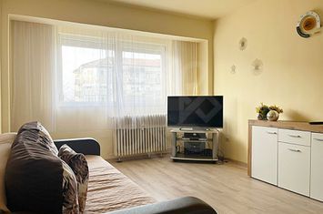 Apartament cu 3 camere de inchiriat pe Calea Aradului, Oradea anunturi imobiliare Bihor