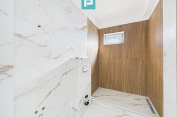 Apartament cu 3 camere, la parter, Ghiroda anunturi imobiliare Timis