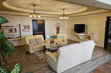 Vilă - 4 camere de vanzare EST - Brasov anunturi imobiliare Brasov