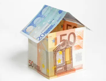 Creditarea populaţiei, susţinută de împrumuturile imobiliare