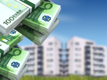 Numărul tranzacţiilor imobiliare a crescut uşor faţă de 200