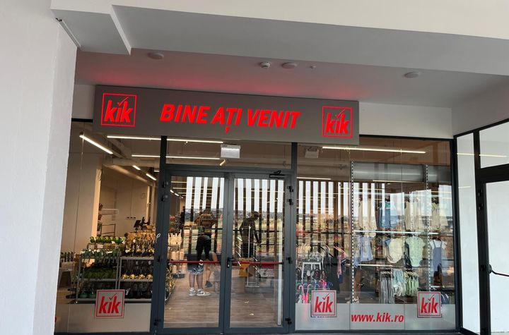 Spatiu Comercial Cladire de vanzare Otopeni 23 august anunturi imobiliare Bucuresti