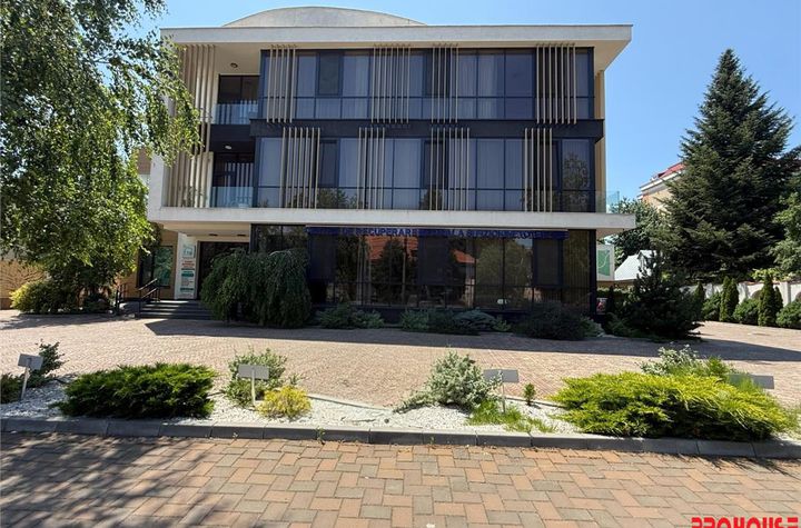 Apartament 4 camere de vanzare ULTRACENTRAL - Bacau anunturi imobiliare Bacau