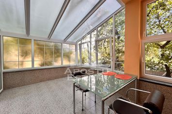 Apartament cu terasa si garaj in zona Medicinei. anunturi imobiliare Timis