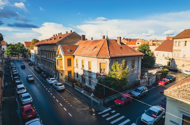 Apartament 3 camere de vanzare ULTRACENTRAL - Arad anunturi imobiliare Arad