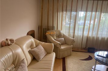 Apartament 3 camere de vanzare EST - Vrancea anunturi imobiliare Vrancea