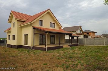 Giarmata - Casa P+1, 4 Dormitoare, 4 Bai, Garaj, Beci, Teren 556 Mp anunturi imobiliare Timis