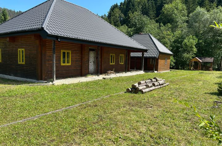 Casă - 5 camere de vanzare MARGINEA - Suceava anunturi imobiliare Suceava