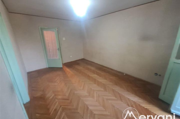 Apartament 2 camere de vanzare CENTRU - Prahova anunturi imobiliare Prahova