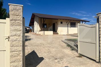 Casă - 5 camere de vanzare CRAIOVA - Dolj anunturi imobiliare Dolj