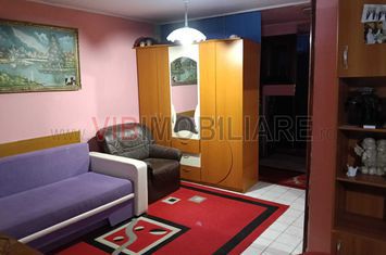 Casă spațioasă de vânzare | Parter + Etaj | Ideală pentru locuință sau activitate comercială anunturi imobiliare Timis