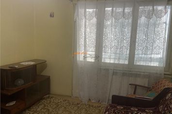 Apartament 3 camere de vanzare SUD - Vrancea anunturi imobiliare Vrancea